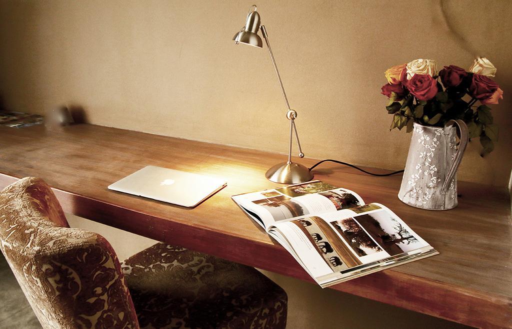 The Village Courtyard Suites & Executive Apartment 温特和克 外观 照片